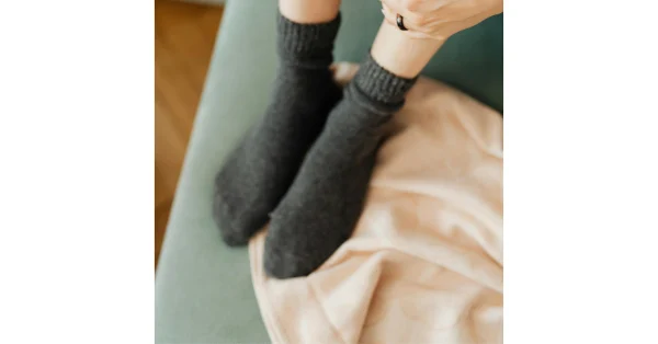 冬天手腳冰冷怎麼辦?中醫師教你從飲食、泡腳、按摩一次改善!